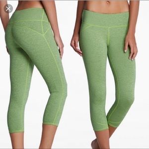 Fabletics NWT Lima Capri XXL Lime Green
